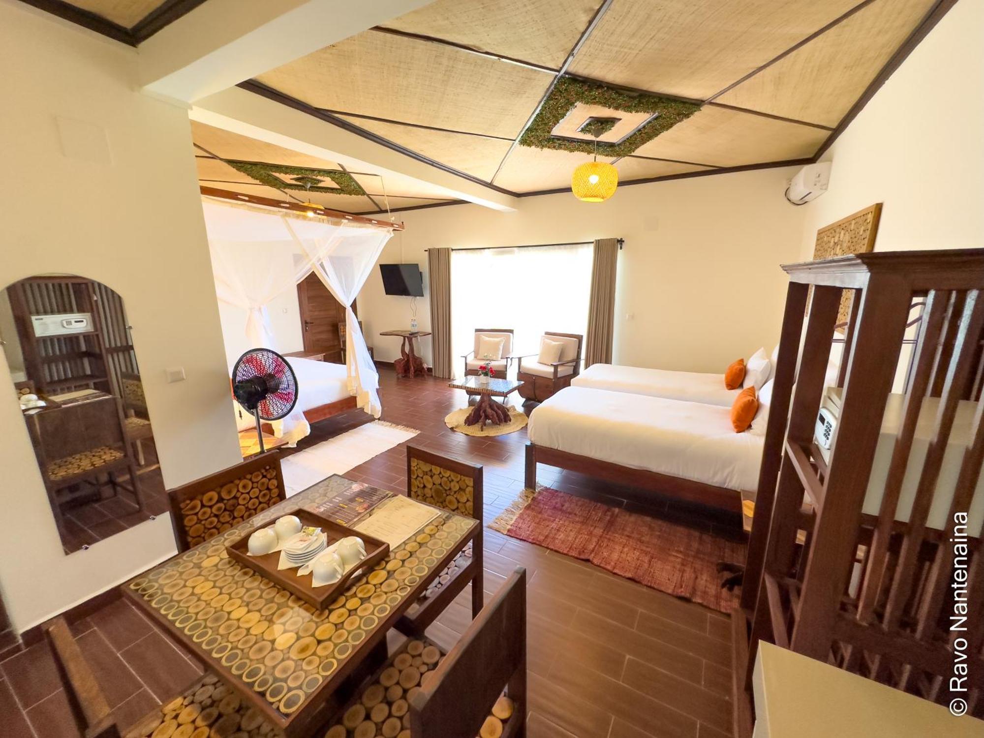 Bira Hotel Antsirabe Bagian luar foto