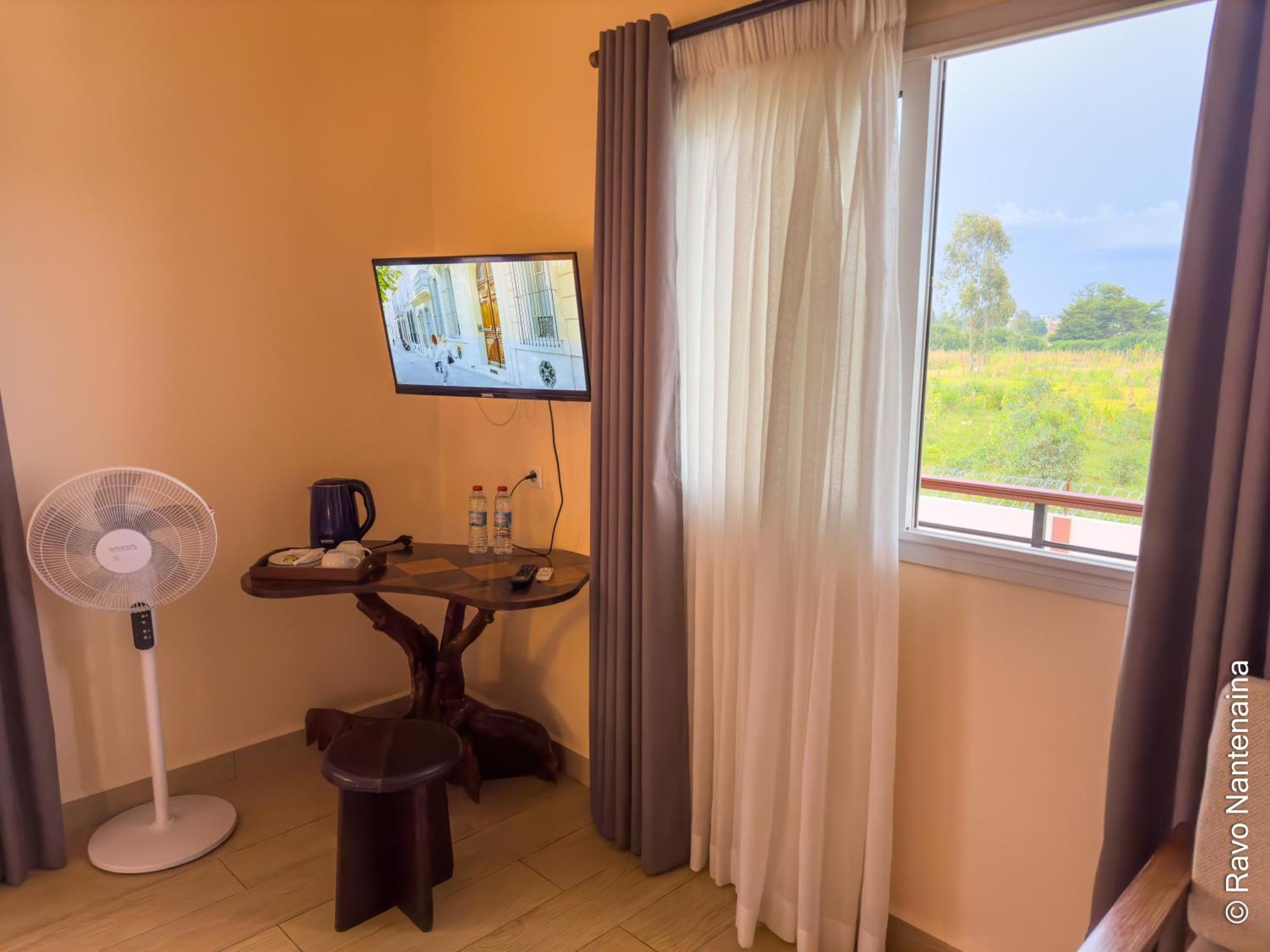 Bira Hotel Antsirabe Bagian luar foto